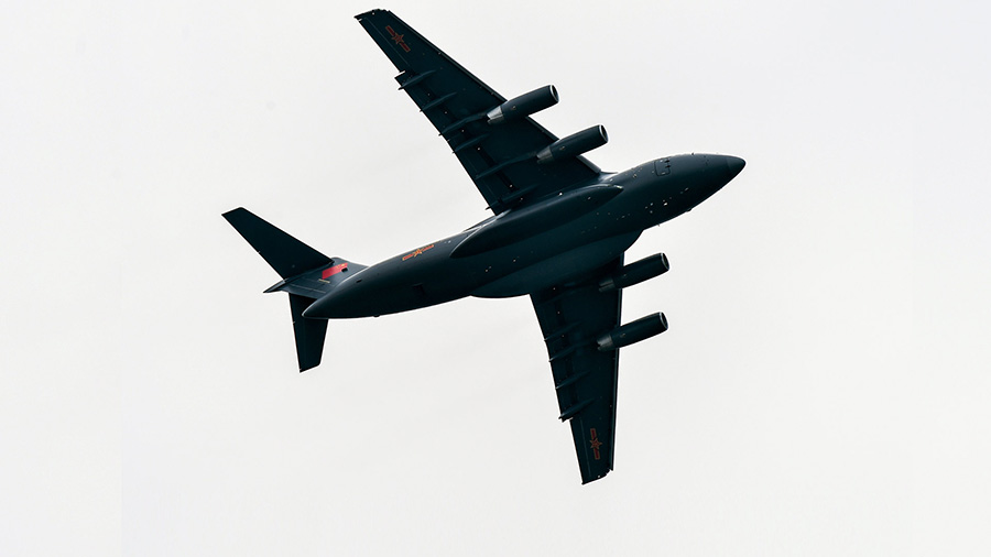 Avi?o de transporte Y-20 exibido em Zhuhai