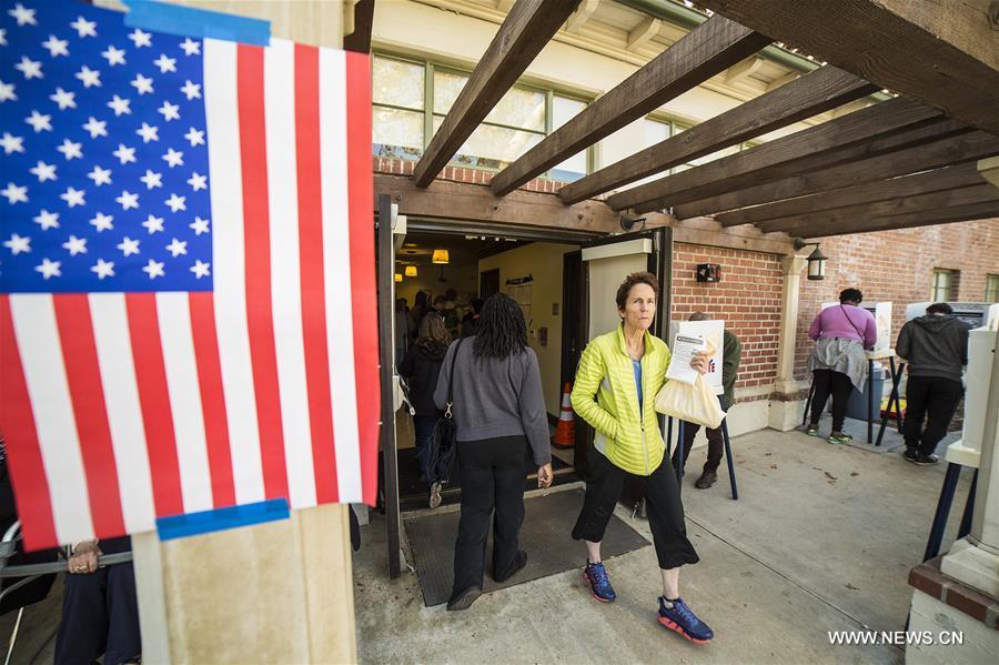 Elei??es dos EUA: Vota??es têm início em 37 estados