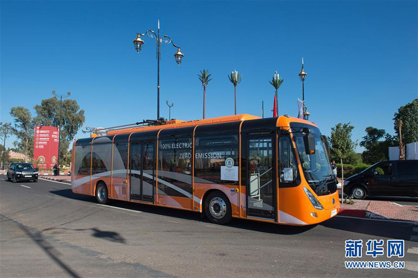 ?nibus elétricos em destaque durante a COP22