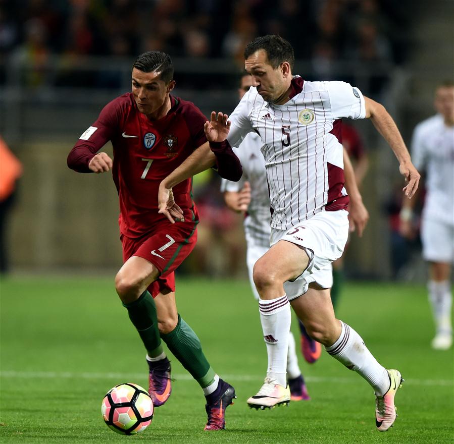 Eliminatórias para Copa do Mundo FIFA de 2018: Portugal vence Let?nia por 4 a 1