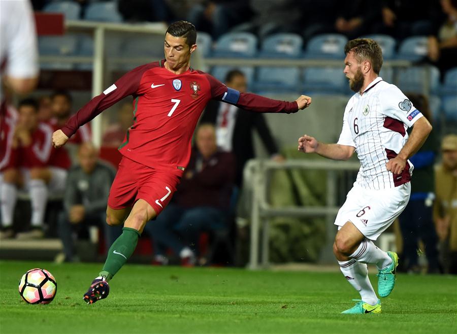 Eliminatórias para Copa do Mundo FIFA de 2018: Portugal vence Let?nia por 4 a 1