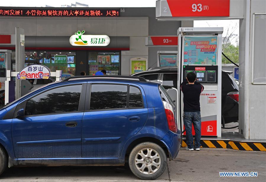 China reduz pre?os dos combustíveis no varejo