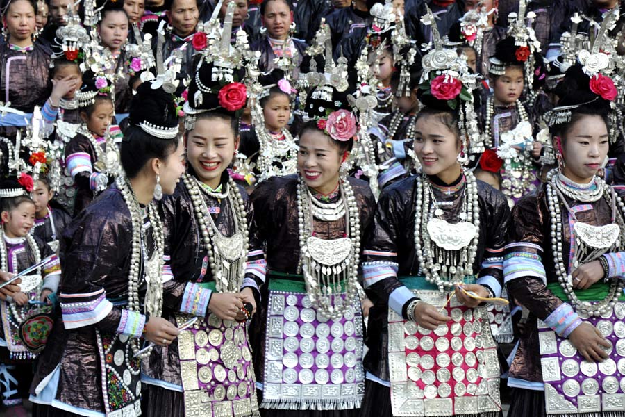 Express?o musical étnica apresentada em Guizhou