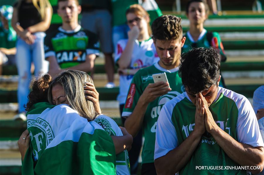 Brasil de luto pela equipe de futebol morta em acidente de avi?o