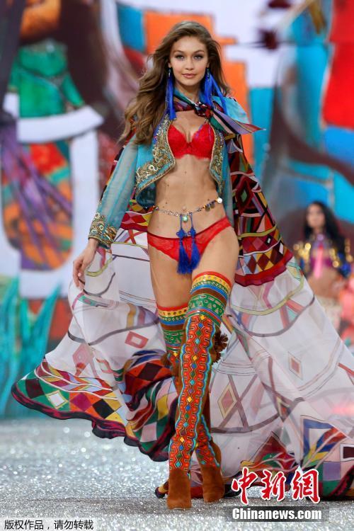 Desfile anual da marca Victoria’s Secret em Paris