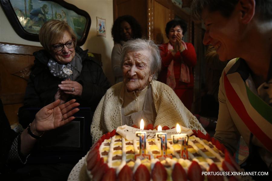 Mulher viva mais velha do mundo comemora seu 117o aniversário na Itália