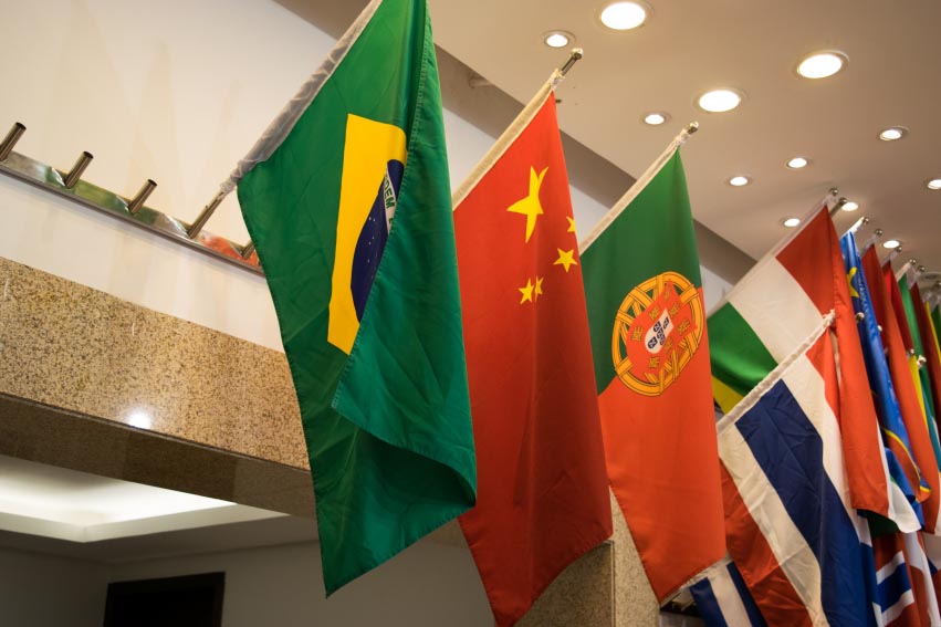 Seminário em torno do intercambio sino-luso-brasileiro realizado com sucesso em Beijing