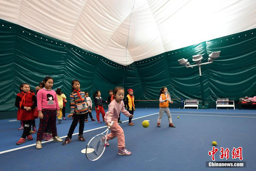 Escola em Hebei instala ginásio inflável para evitar a polui??o
