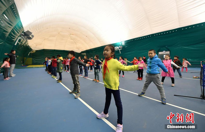 Escola em Hebei instala ginásio inflável para evitar a polui??o