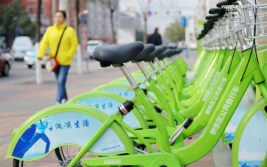 Cidades chinesas incentivam os cidad?os ao uso de bicicletas