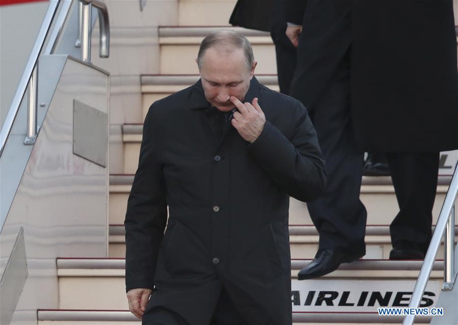 Putin e Abe reunidos para debater disputa territorial e coopera??o econ?mica