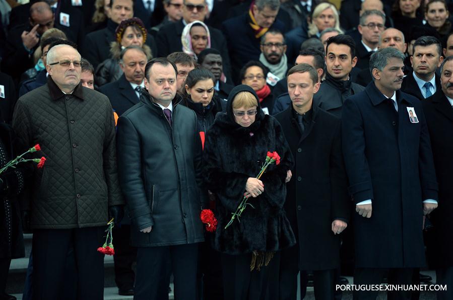 Turquia realiza cerim?nia de despedida ao falecido embaixador russo na Turquia
