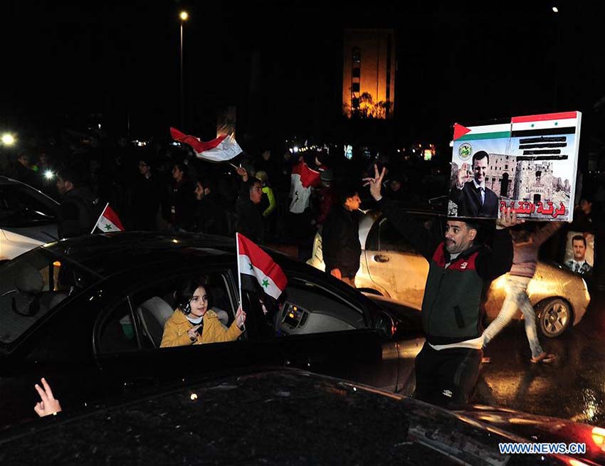 Exército Sírio declara libera??o do leste de Alepo