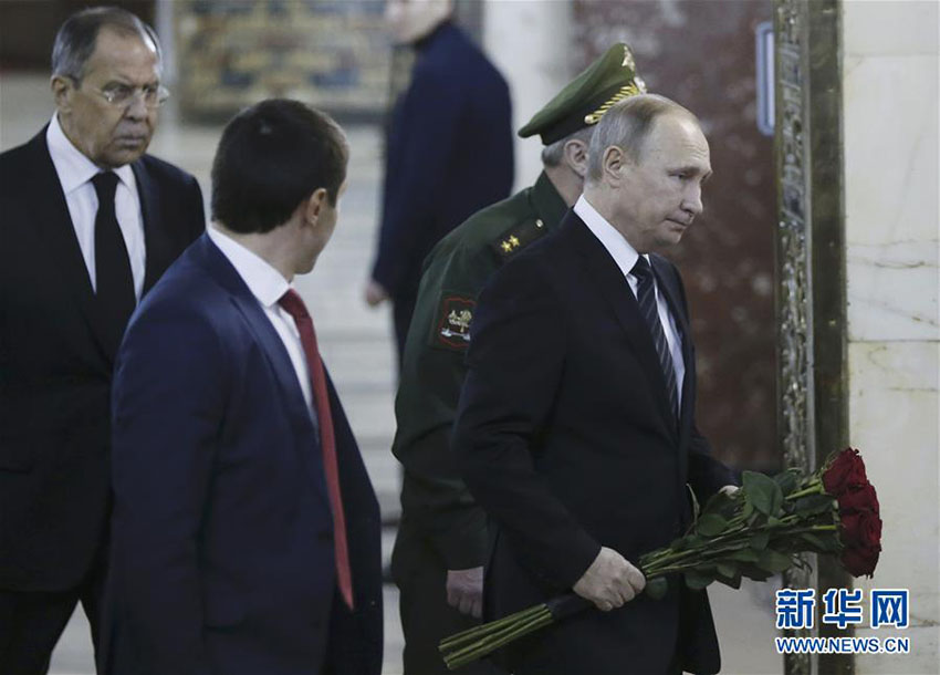 Rússia realiza cerim?nia para se despedir de embaixador assassinado na Turquia