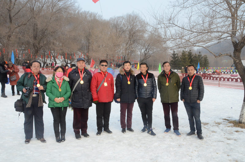 Diário do Povo Online organiza caminhada em comemora??o do seu 20o aniversário em Fushun