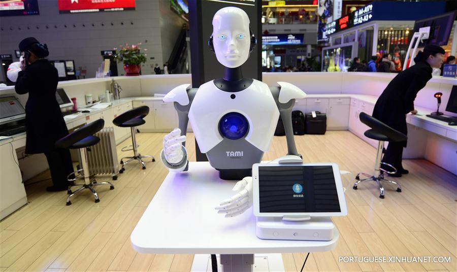 Rob?s inteligentes oferecem servi?os de informa??o em Jinan
