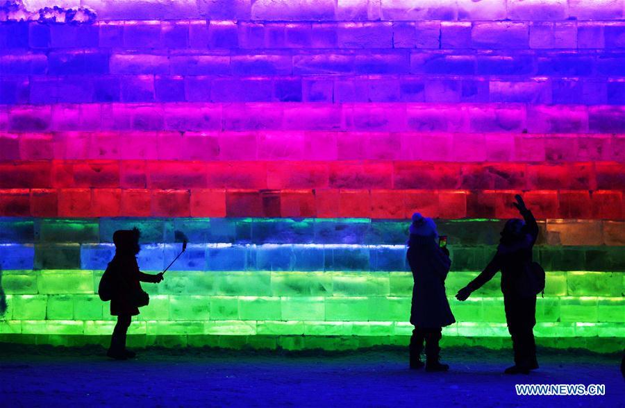 Mundo de Gelo e Neve abre ao público em Harbin