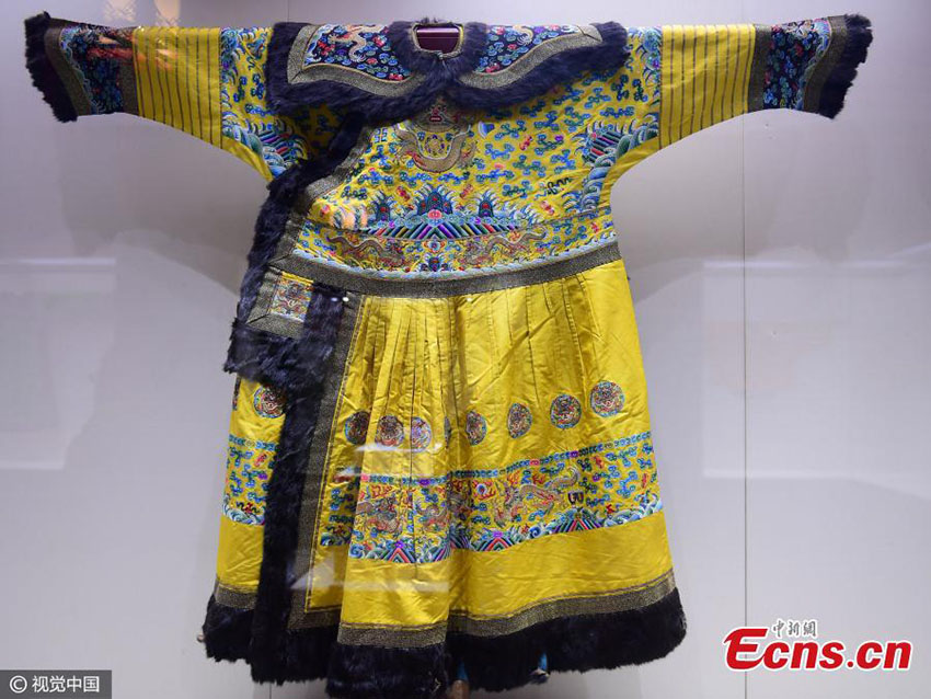 Vestes imperiais de inverno s?o exibidas no nordeste da China