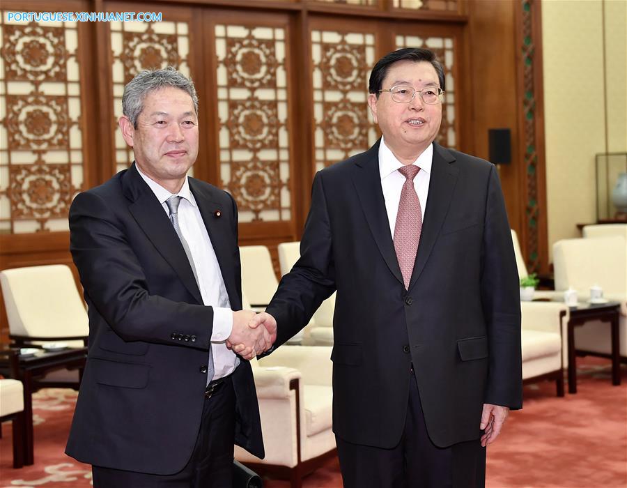 Mais alto legislador da China pede pela promo??o da coopera??o legislativa China-Jap?o