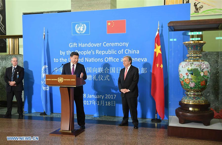 Presidente Xi: China continua comprometida com defesa de paz mundial