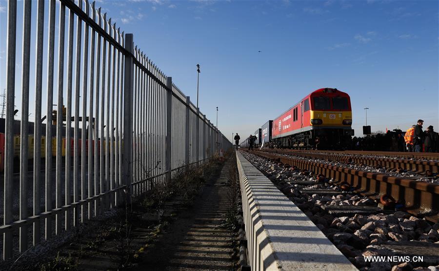 Viagem inaugural do primeiro trem que liga China ao Reino Unido concluída em Londres