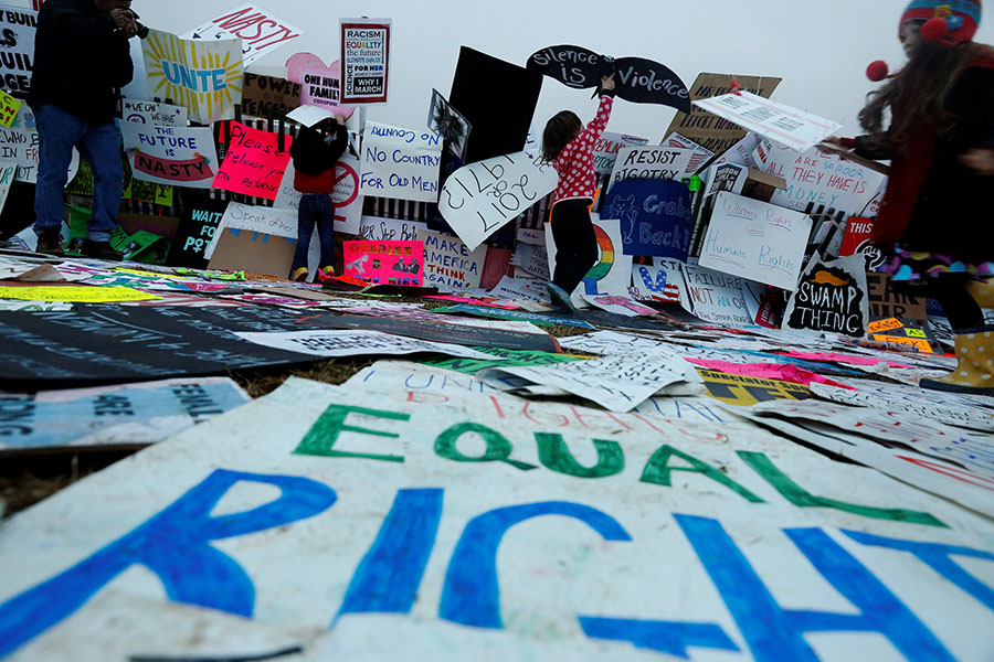 Mais de 1 milh?o de pessoas participaram na “Marcha das Mulheres” contra Trump