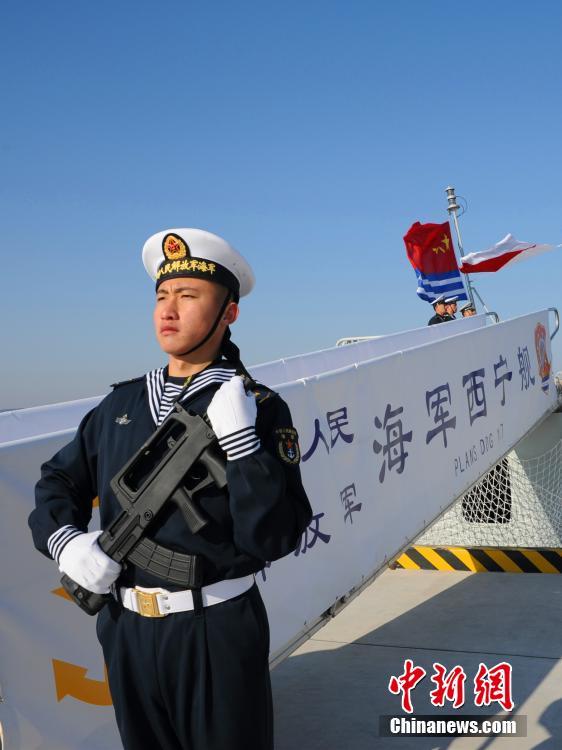 Novo modelo de contratorpedeiro “Xining” entra em opera??o