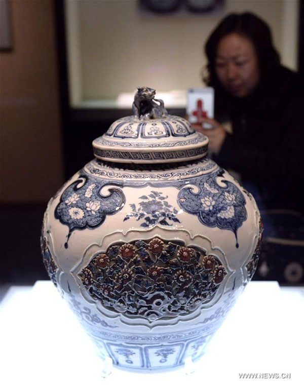 Exibi??es no Museu de Hebei atraem numerosos visitantes durante o Festival da Primavera