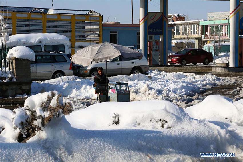 Neve e tempo frio deixam mais de 100 mortos no Afeganist?o