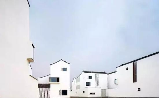 Galeria: Edifícios rurais conferem contornos da pintura tradicional chinesa à paisagem