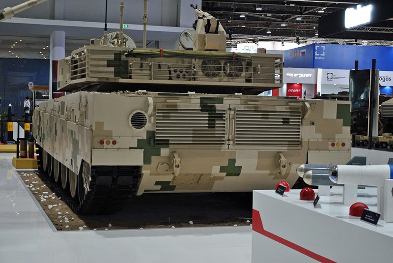 Empresas militares chinesas destacadas na exibi??o de defesa em Abu Dhabi