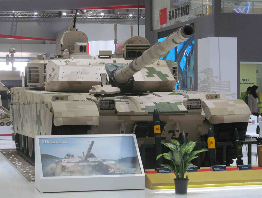 Empresas militares chinesas destacadas na exibi??o de defesa em Abu Dhabi
