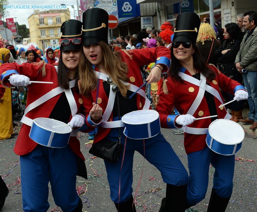 Carnaval de Torres Vedras atrai multid?o de foli?es locais e estrangeiros