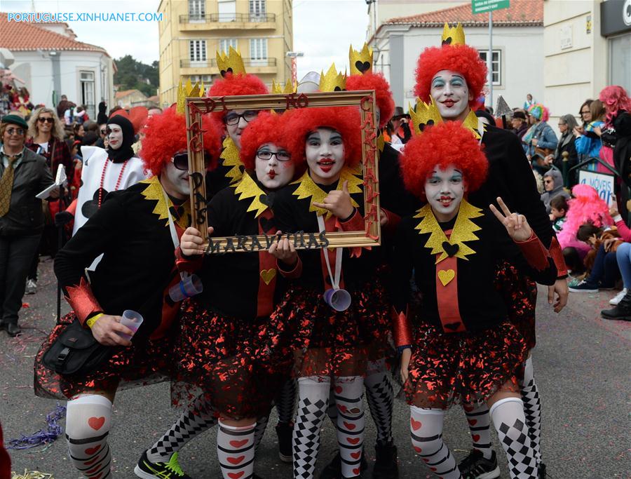 Carnaval de Torres Vedras atrai multid?o de foli?es locais e estrangeiros