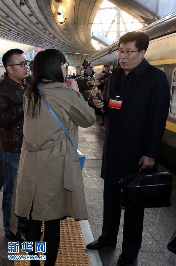 Assessores políticos chineses chegam a Beijing para reuni?o anual