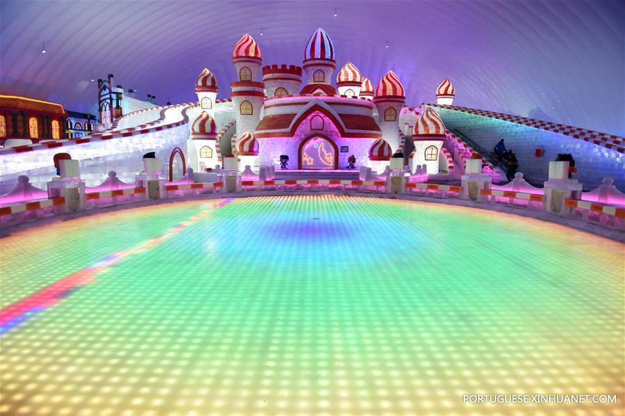 Parque Temático Mundo de Gelo e Neve abre em Harbin