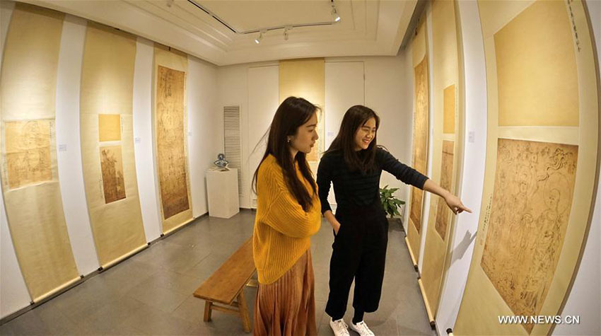 Exibi??o “A Rota da Seda: Reflex?o de uma Aprendizagem Mútua” é realizada em Beijing