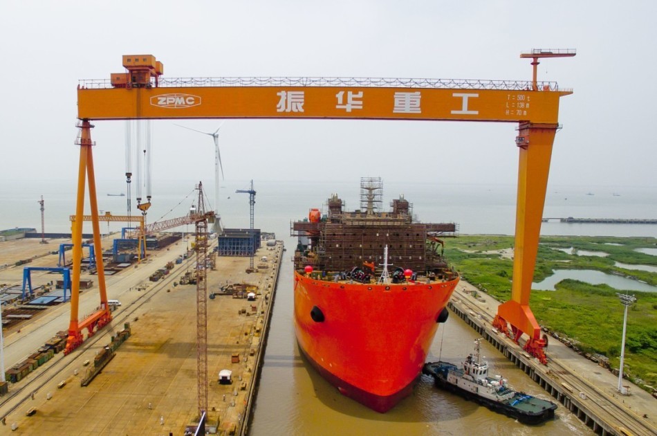 Primeiro navio chinês semi-submersível de utiliza??o militar e civil de 50 mil toneladas entra em opera??o