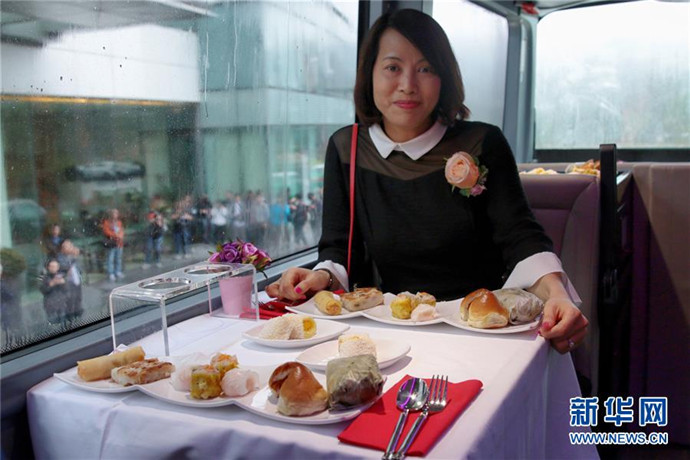 Hong Kong lan?a ?nibus-restaurante para promover turismo