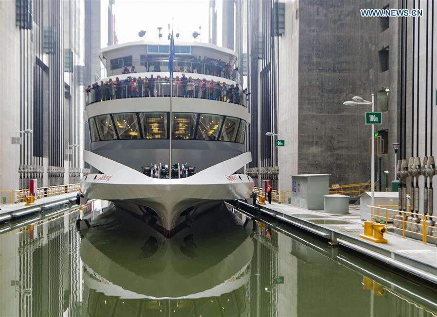 Maior elevador de navios do mundo passa a receber excurs?es turísticas