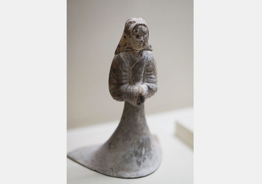 Estatuetas de ceramica revivem vida de mulheres chinesas na antiguidade