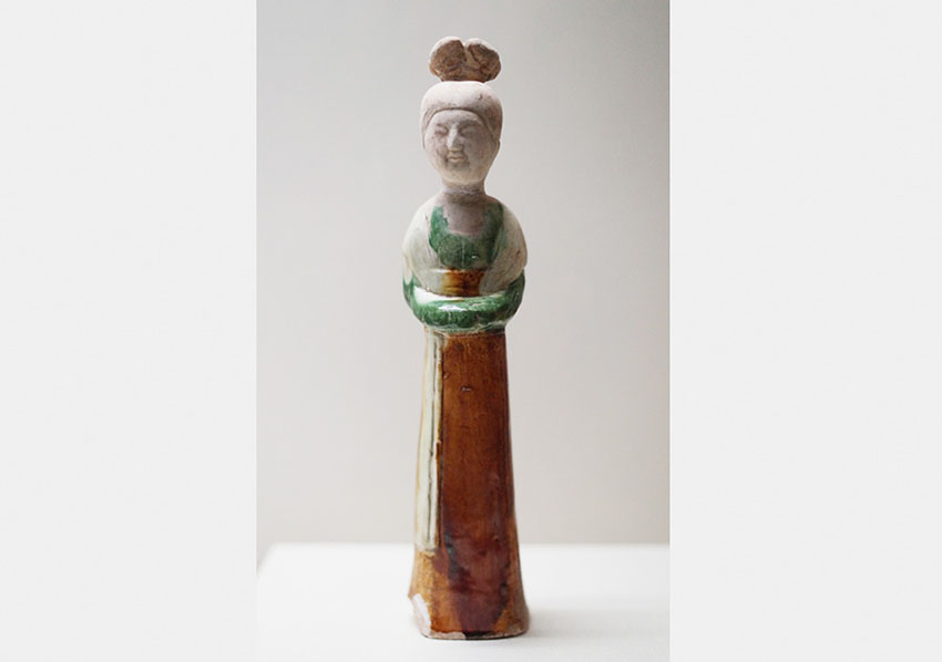 Estatuetas de ceramica revivem vida de mulheres chinesas na antiguidade