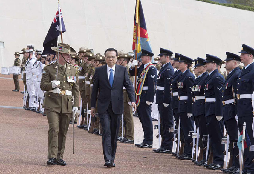 Premiê chinês comparece à cerim?nia de boas-vindas em Canberra