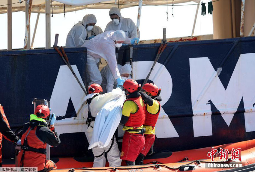 ONG teme que 240 migrantes tenham morrido no Mediterraneo