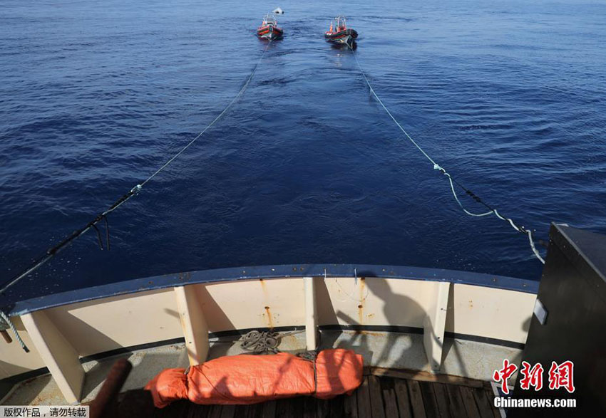 ONG teme que 240 migrantes tenham morrido no Mediterraneo