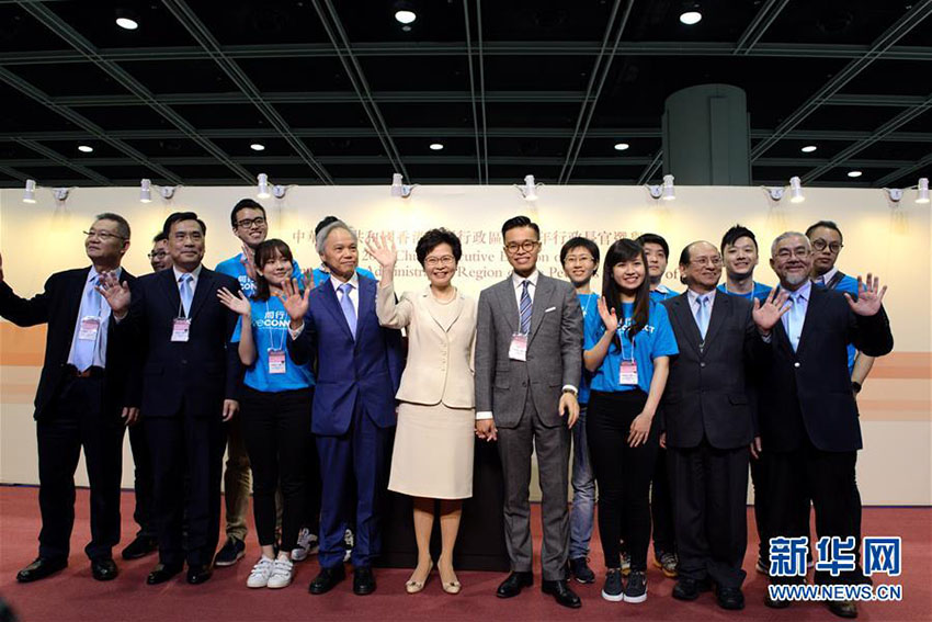 Lam Cheng Yuet-ngor vence elei??o para chefe do Executivo de Hong Kong prometendo defender 