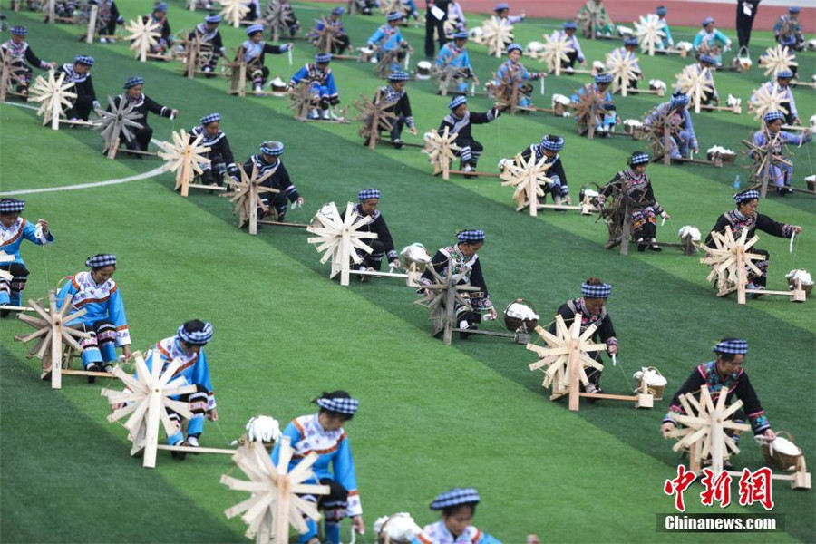Grupo de Mulheres estabelece novo recorde mundial pela fia??o tradicional de massa