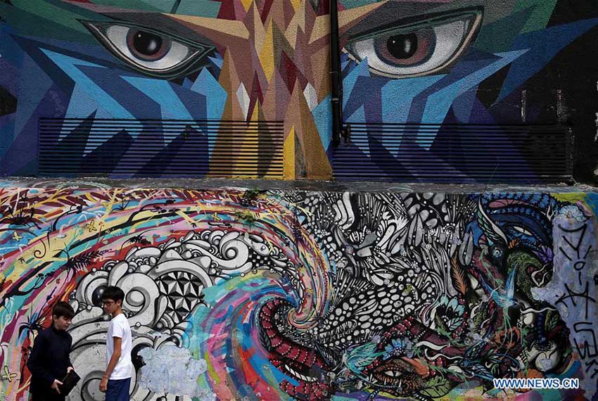 Grafite atrai turistas ao “Beco do Batman” em S?o Paulo