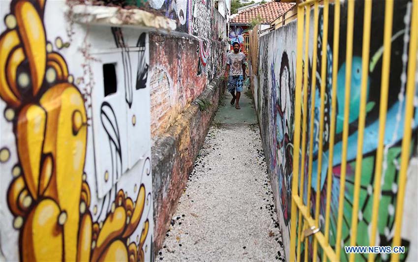 Grafite atrai turistas ao “Beco do Batman” em S?o Paulo
