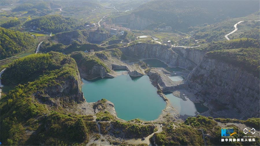 Lago de em forma de cora??o encontrado no sudoeste da China